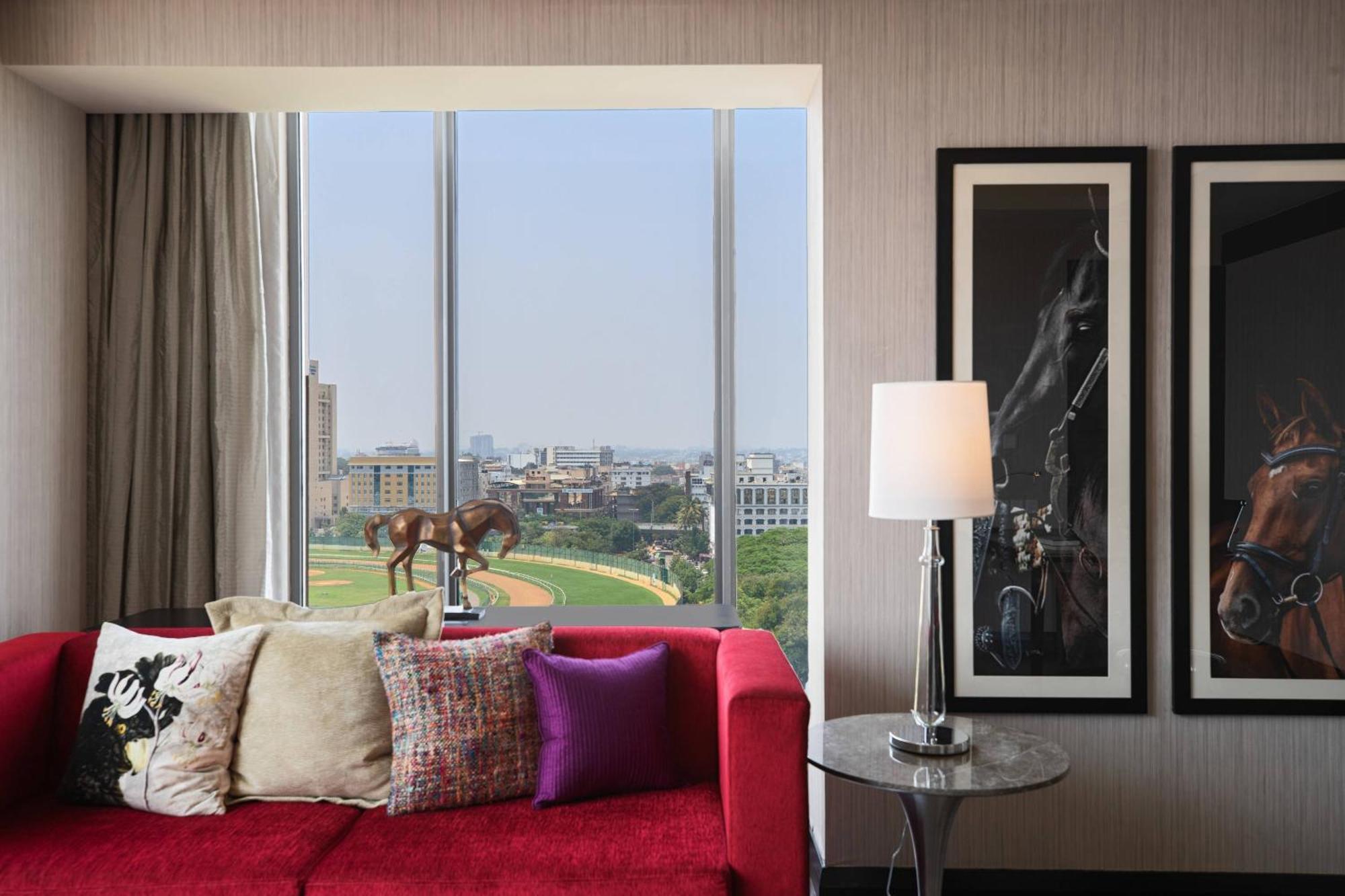 Renaissance Bengaluru Race Course Hotel Buitenkant foto