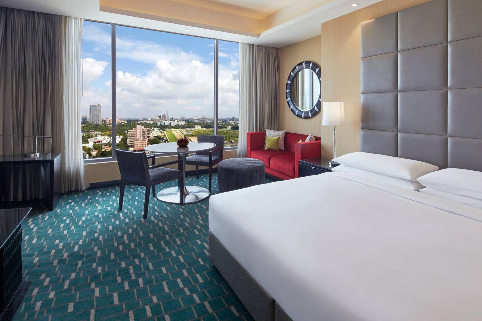Renaissance Bengaluru Race Course Hotel Buitenkant foto