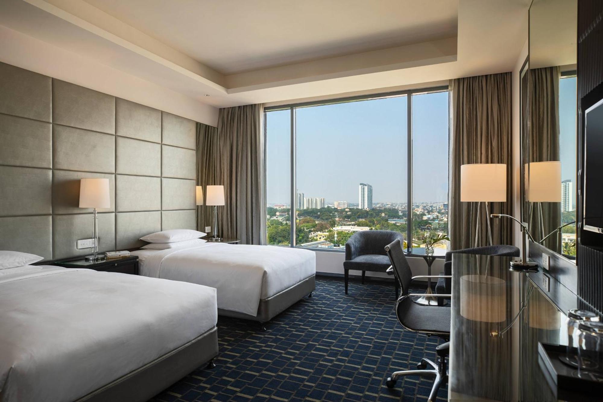 Renaissance Bengaluru Race Course Hotel Buitenkant foto